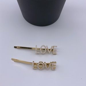 Chic new faux pearl hair Clip (set)